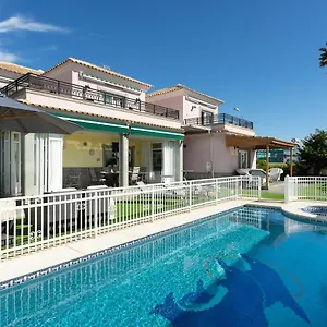 https://villa-dalara-maspalomas-private-pool-and-jacuzzi.in-canary-islands.com