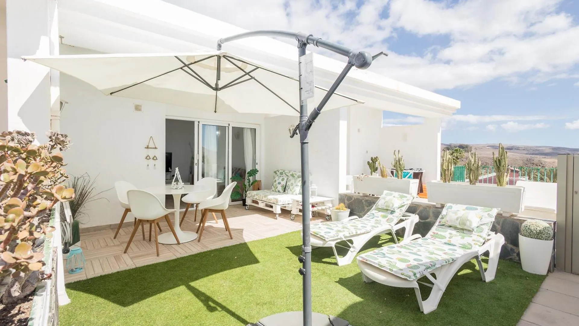 Playa Del Aguila Bungalow Con Terraza Solarium contacts